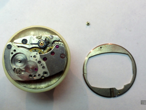 Junghans-J98-5-Junghans-698.75-033.png