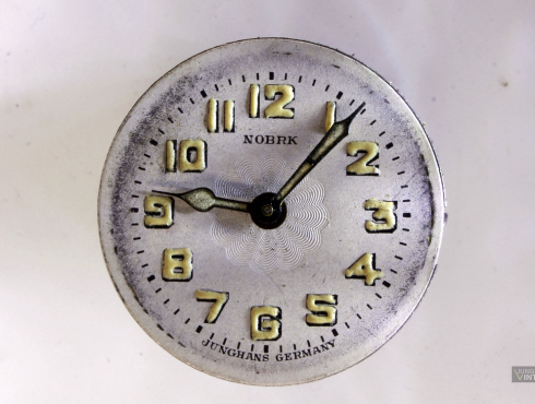 Junghans-J53-NOBRK-08.png